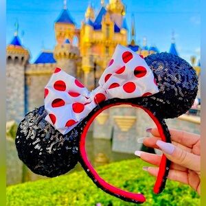 Disney Minnie Mouse Ears Headband
